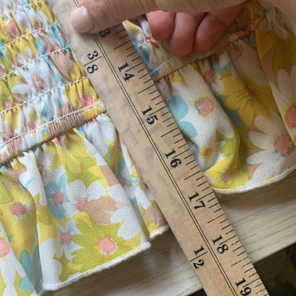 Nasty gal Shirred Ruffle Floral Mini Skirt. Sz 4 - Picture 10 of 10